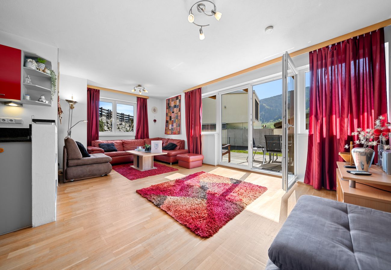 Ferienwohnung in Kaprun - Apartment Tauernblick Top 3 with garden in Kaprun